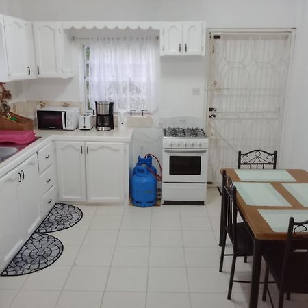דירות גרוס איילט Chez Emmanuel מראה חיצוני תמונה